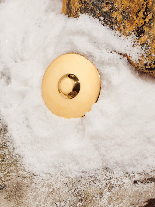 SINCERE GOLDEN NIPPLE PIN